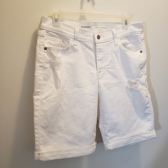 Old Navy Curvy Profile White Bermuda Jean Shorts - Picture 1 of 7